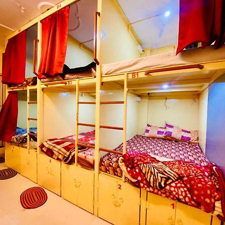 Namo Guest House Only For Indians Benares Buitenkant foto