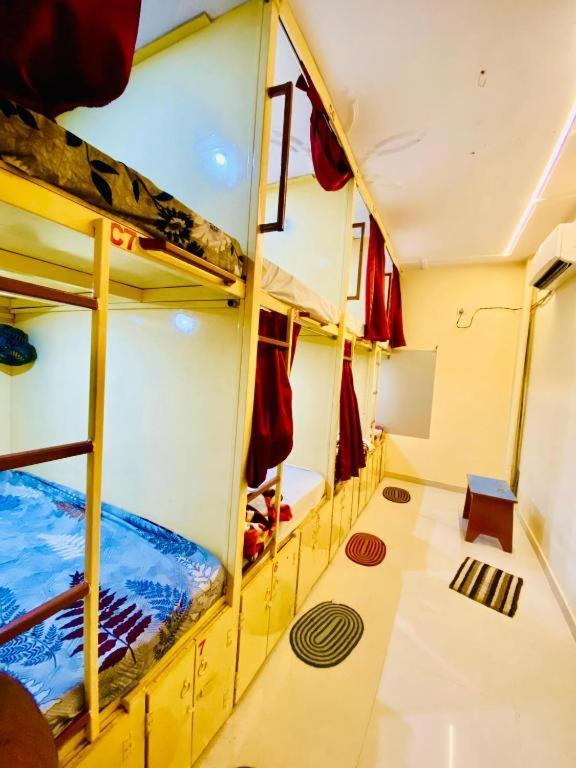 Namo Guest House Only For Indians Benares Buitenkant foto