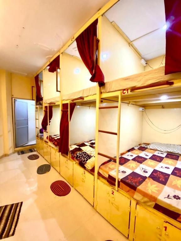 Namo Guest House Only For Indians Benares Buitenkant foto