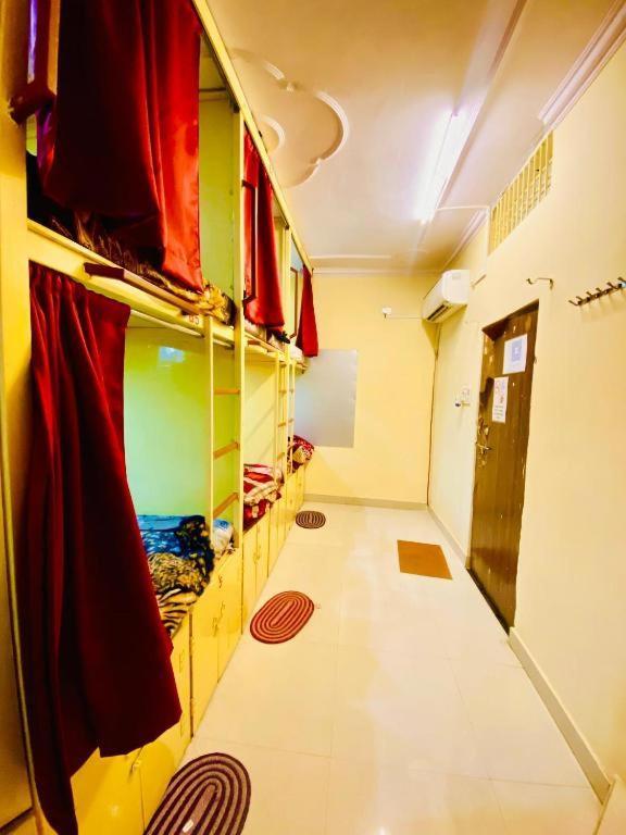 Namo Guest House Only For Indians Benares Buitenkant foto